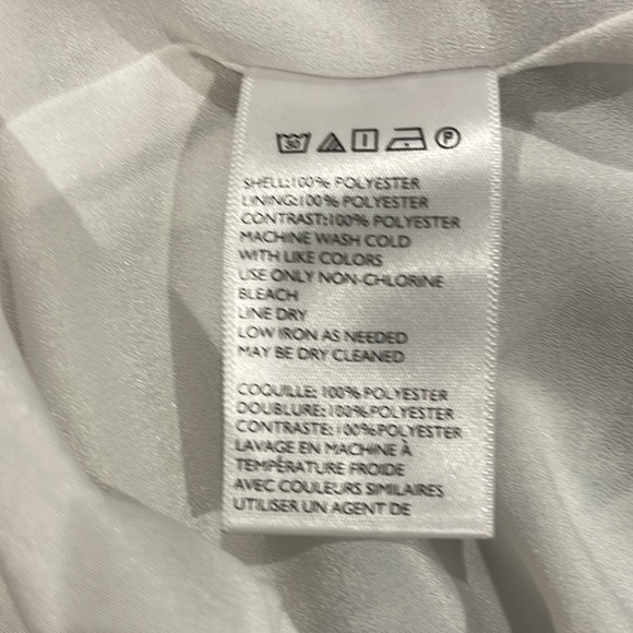 Dress kimchi blue. White with flowers medium 100 polyester good condition - Picture 7 of 8